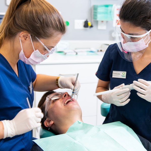 cosmetic dentist pakenham